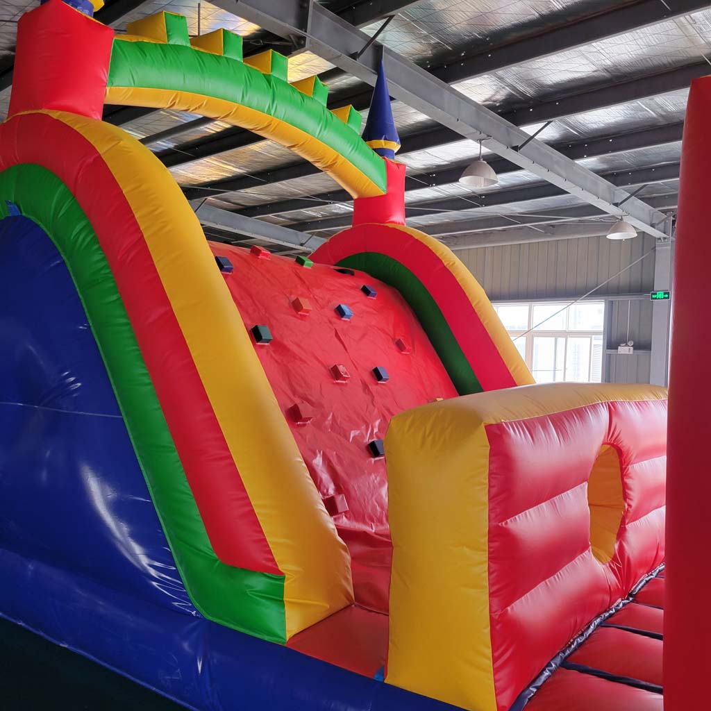 معدات ملعب تجارية قابلة للنفخ  - مراجعة Sports Equipment Rental وسعره