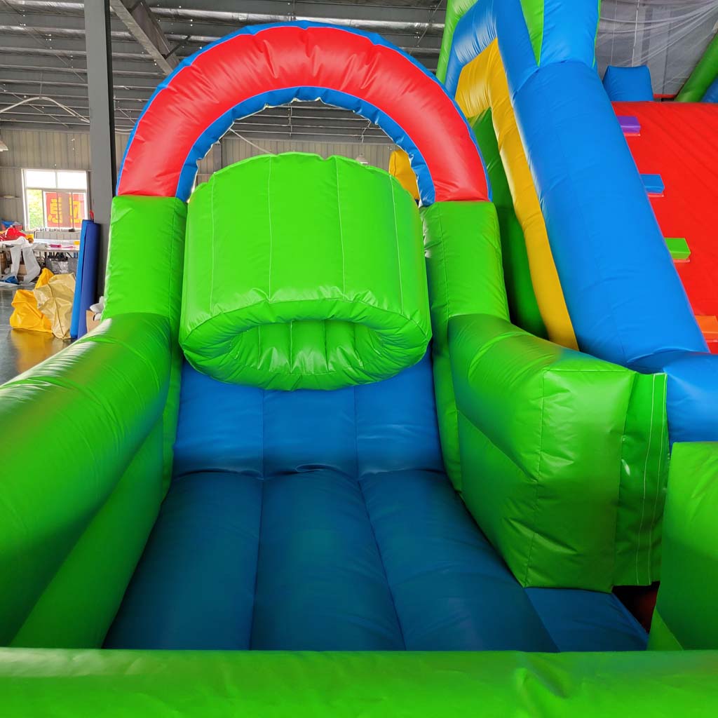 معدات ملعب تجارية قابلة للنفخ  - مراجعة Sports Equipment Rental وسعره